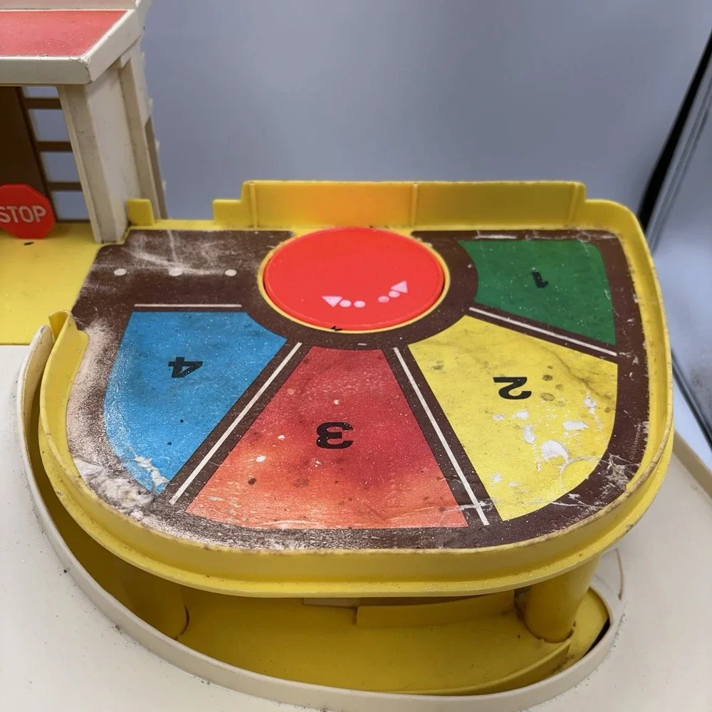 Fisher-Price elevator works